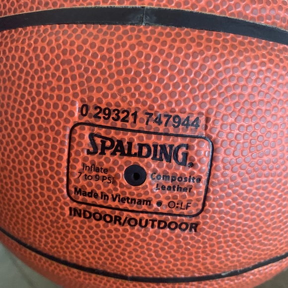 Spalding TF-500 basketball - Picture 3 of 5